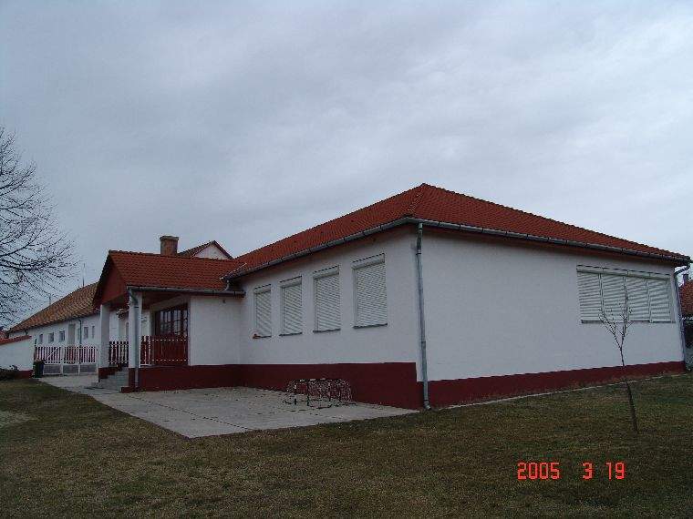 Ide kattintva a nagyobb felbont�s�, nyomtat�sra alkalmasabb k�p ir�nti ig�nyed jelezheted a k�p tulajdonos�nak! polgarmester@davod.hu: 14