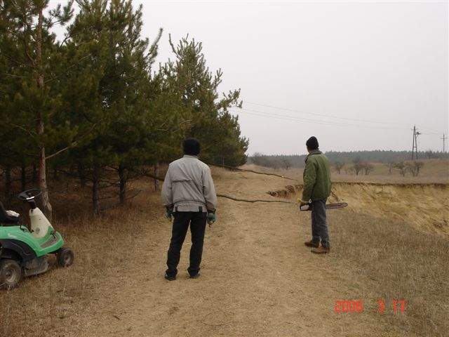 Ide kattintva a nagyobb felbont�s�, nyomtat�sra alkalmasabb k�p ir�nti ig�nyed jelezheted a k�p tulajdonos�nak! polgarmester@davod.hu: 18