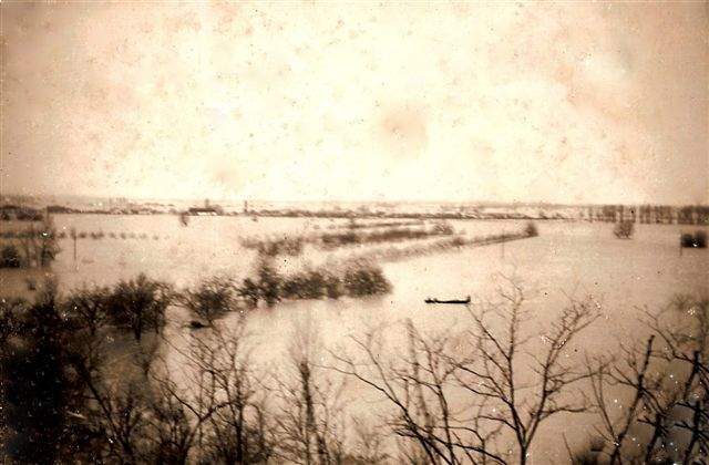 Ide kattintva a nagyobb felbont�s�, nyomtat�sra alkalmasabb k�p ir�nti ig�nyed jelezheted a k�p tulajdonos�nak! polgarmester@davod.hu: 04