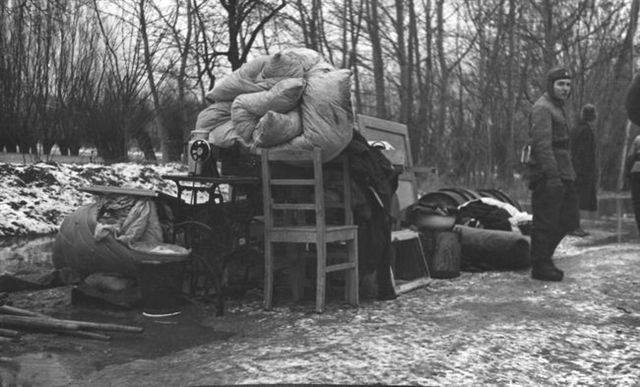 Ide kattintva a nagyobb felbont�s�, nyomtat�sra alkalmasabb k�p ir�nti ig�nyed jelezheted a k�p tulajdonos�nak! polgarmester@davod.hu: 06